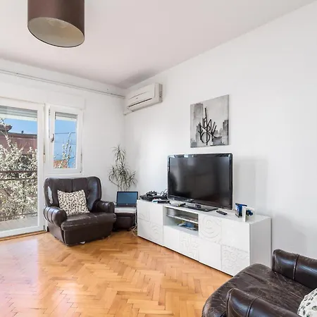 Amazing In With Wifi Apartment *